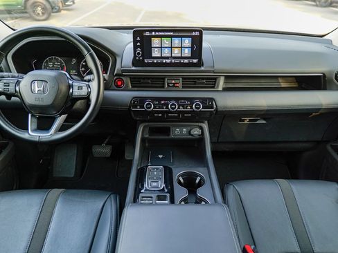 Used 2025 Honda Pilot EX-L image 42