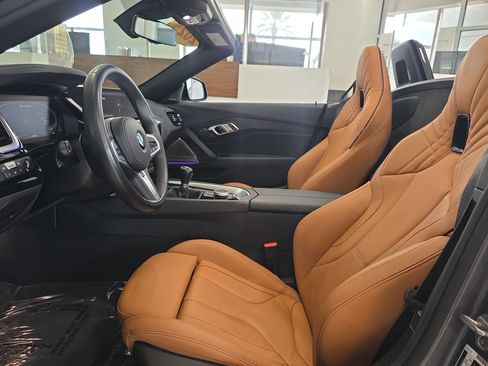 Used 2025 BMW Z4 M40i w/ Premium Package image 14