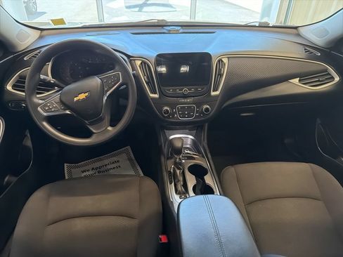 Used 2023 Chevrolet Malibu LT FWD image 18