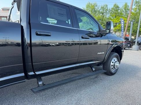 New 2026 RAM 3500 Longhorn AWD/4WD image 39