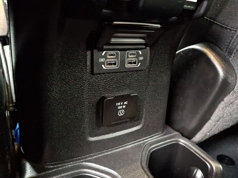 Certified 2022 Jeep Wrangler Unlimited Willys image 11