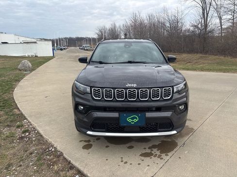 Used 2024 Jeep Compass Limited AWD/4WD image 12