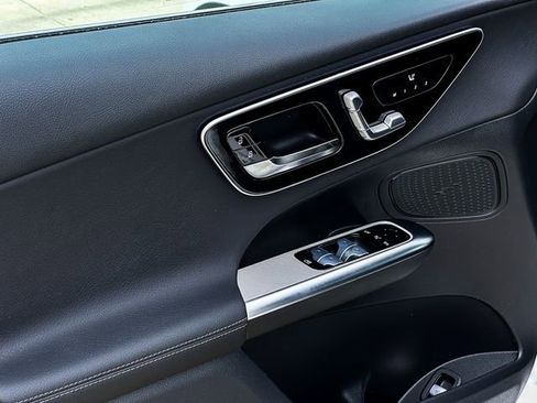 Certified 2025 Mercedes-Benz GLC 300 4MATIC image 11