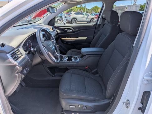 Certified 2023 GMC Acadia SLE w/ Driver Convenience Package FWD image 19