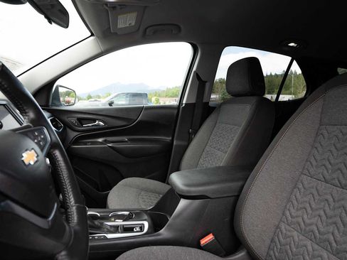 Used 2022 Chevrolet Equinox LT w/ Driver Convenience Package FWD image 11
