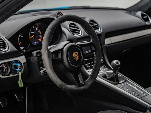 Used 2020 Porsche 718 Cayman GT4 image 48