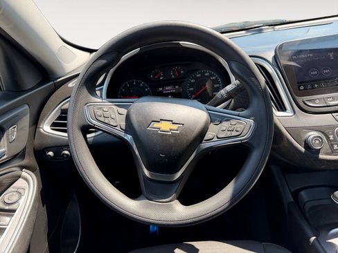 Used 2019 Chevrolet Malibu LS FWD image 12