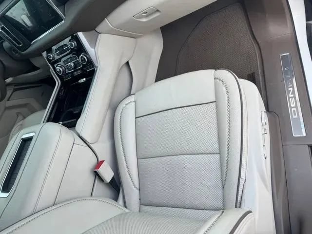 Used 2023 GMC Yukon Denali AWD/4WD image 15