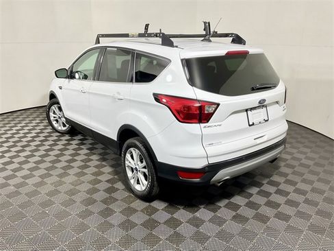 Used 2019 Ford Escape SE image 10