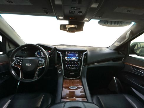 Used 2016 Cadillac Escalade Luxury image 22