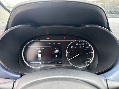 Used 2025 Nissan Versa SV FWD image 21