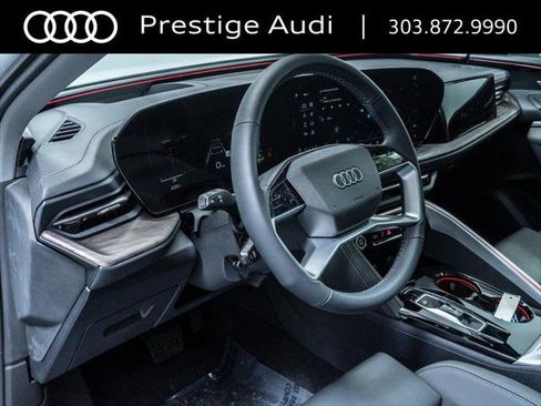 Used 2025 Audi Q5 Premium Plus w/ Premium Plus AWD/4WD image 4