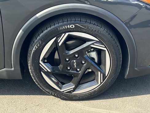 Used 2025 Kia K4 EX image 28