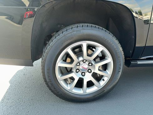 Used 2019 GMC Yukon XL Denali w/ Open Road Package AWD/4WD image 9