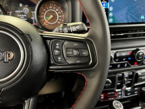 Certified 2024 Jeep Wrangler Unlimited Rubicon image 36