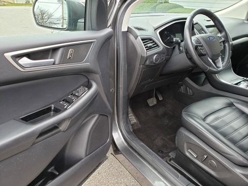 Used 2019 Ford Edge SEL w/ Equipment Group 201A image 8
