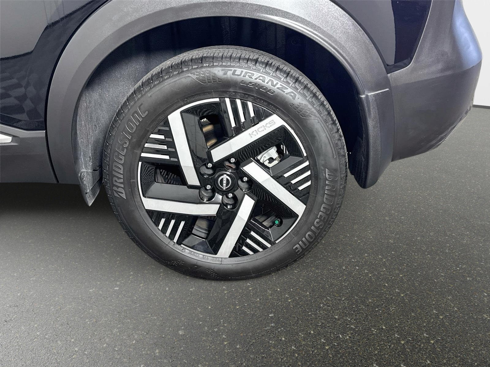 Certified 2025 Nissan Kicks SV FWD image 28