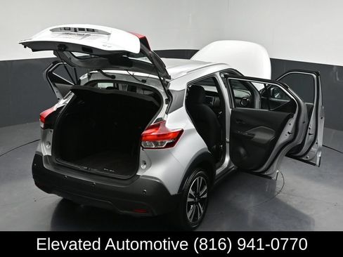 Used 2020 Nissan Kicks SV FWD image 31
