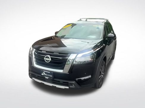 Used 2025 Nissan Pathfinder Platinum AWD/4WD image 6