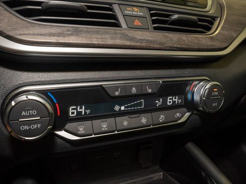 New 2025 Nissan Altima 2.5 SL image 15