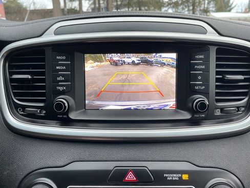 Used 2020 Kia Sorento LX w/ LX I4 Convenience Package image 23