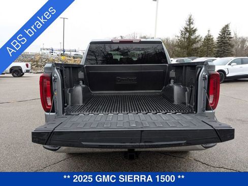 Used 2025 GMC Sierra 1500 SLT image 39