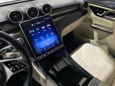 Certified 2023 Mercedes-Benz GLC 300 image 8
