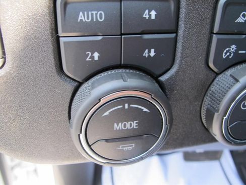 Used 2025 Chevrolet Silverado 1500 LTZ w/ Z71 Off-Road Package AWD/4WD image 11