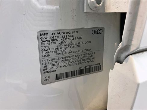 Certified 2024 Audi Q3 2.0T Premium Plus w/ Premium Plus Package AWD/4WD image 34