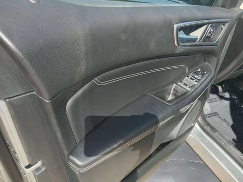 Used 2023 Ford Edge Titanium AWD/4WD image 17