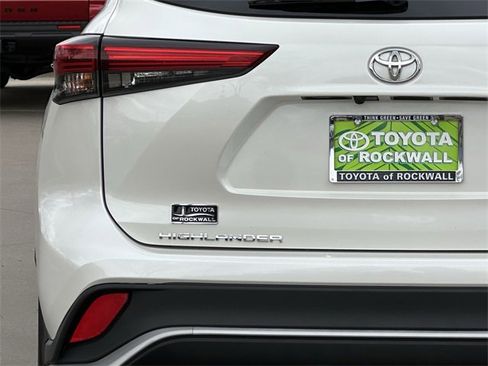 Used 2021 Toyota Highlander XSE image 5