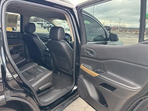 Used 2019 GMC Acadia Denali AWD/4WD image 11