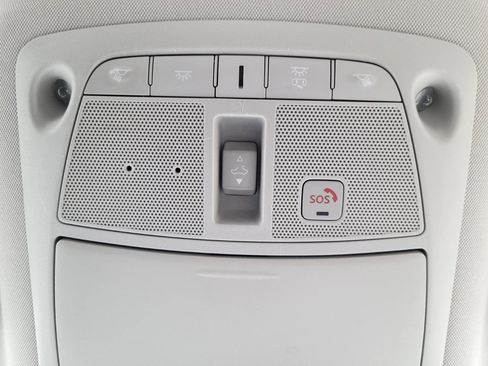 Used 2018 Nissan Rogue Sport SL w/ SL Premium Package image 12