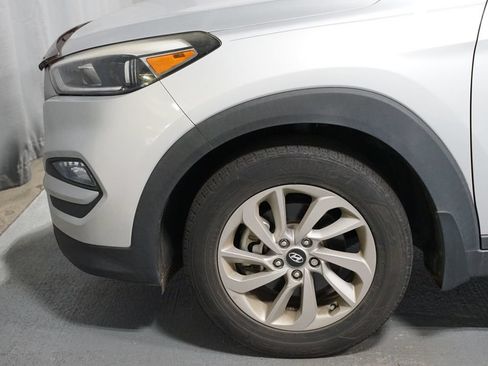 Used 2017 Hyundai Tucson SE w/ SE Popular Package 02 FWD image 5