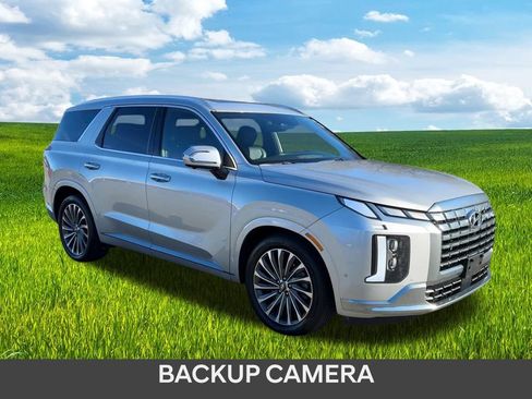 Used 2024 Hyundai Palisade Calligraphy image 2