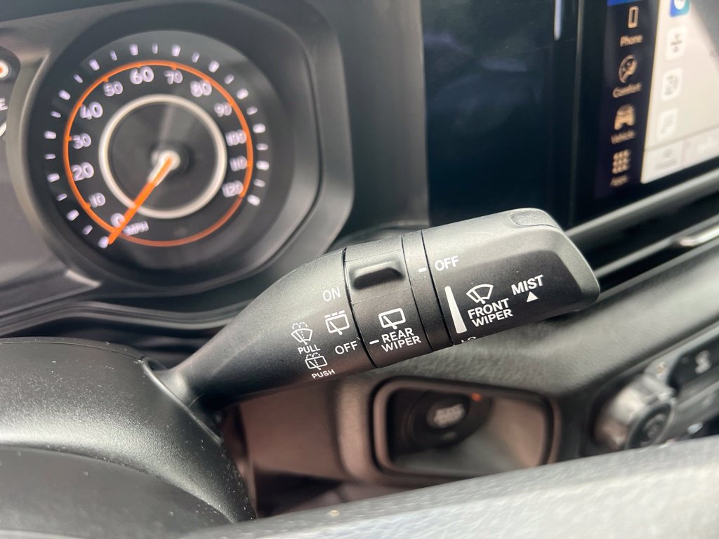 Used 2025 Jeep Wrangler Sport AWD/4WD image 35