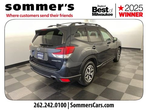 Used 2019 Subaru Forester Premium AWD/4WD image 5