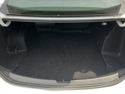 Used 2024 Chevrolet Malibu LT FWD image 11