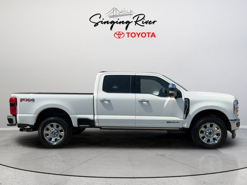Used 2023 Ford F250 Lariat w/ Lariat Ultimate Package AWD/4WD image 8