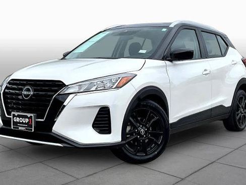 Certified 2024 Nissan Kicks SV FWD image 1