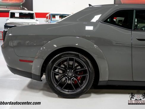 Used 2019 Dodge Challenger SRT Hellcat Redeye image 37