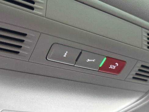 Certified 2023 Volkswagen Taos SEL image 27