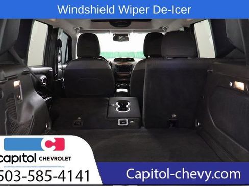 Used 2016 Jeep Renegade Latitude image 28