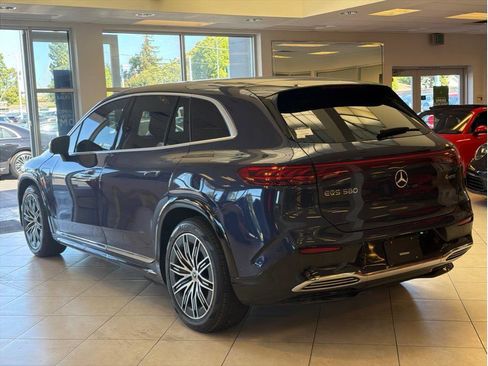 Used 2023 Mercedes-Benz EQS 580 4MATIC SUV image 7