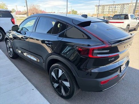 Used 2024 Volvo C40 Recharge Plus image 5