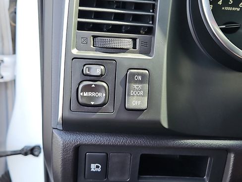 Used 2019 Toyota Sequoia TRD Sport w/ TRD Sport Premium Package image 18