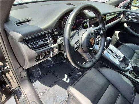 Used 2023 Porsche Macan AWD/4WD image 10