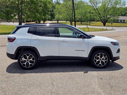 New 2026 Jeep Compass Limited AWD/4WD image 14