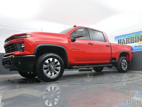 Used 2024 Chevrolet Silverado 2500 Custom w/ Custom Value Package AWD/4WD image 17