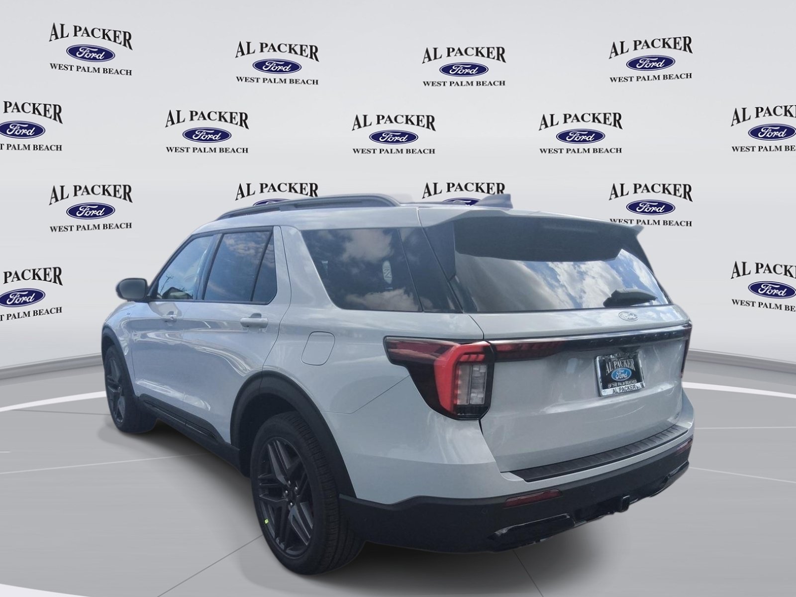 New 2027 Ford Explorer ST-Line w/ Premium Package RWD image 3